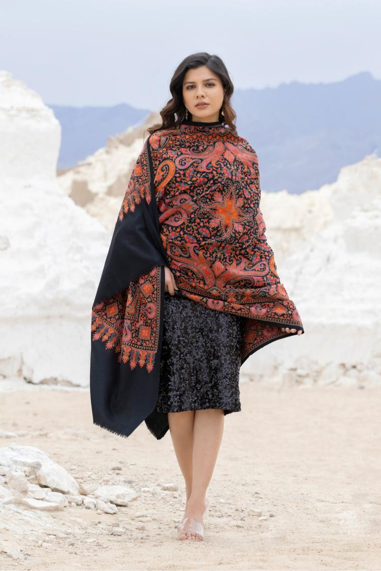 Heritage Embroidered Jaal Jamawar Shawl for Women - Classic Black
