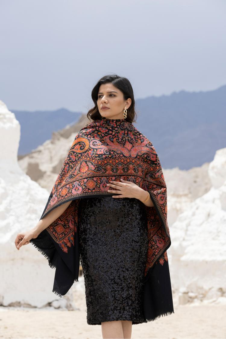 Heritage Embroidered Jaal Jamawar Shawl for Women - Classic Black