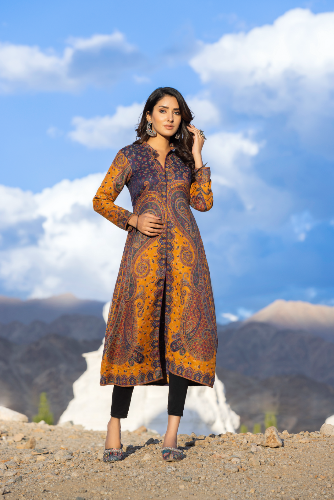 Unstiched Vintage Jamawar Jacket for Women - Yellow X Blue