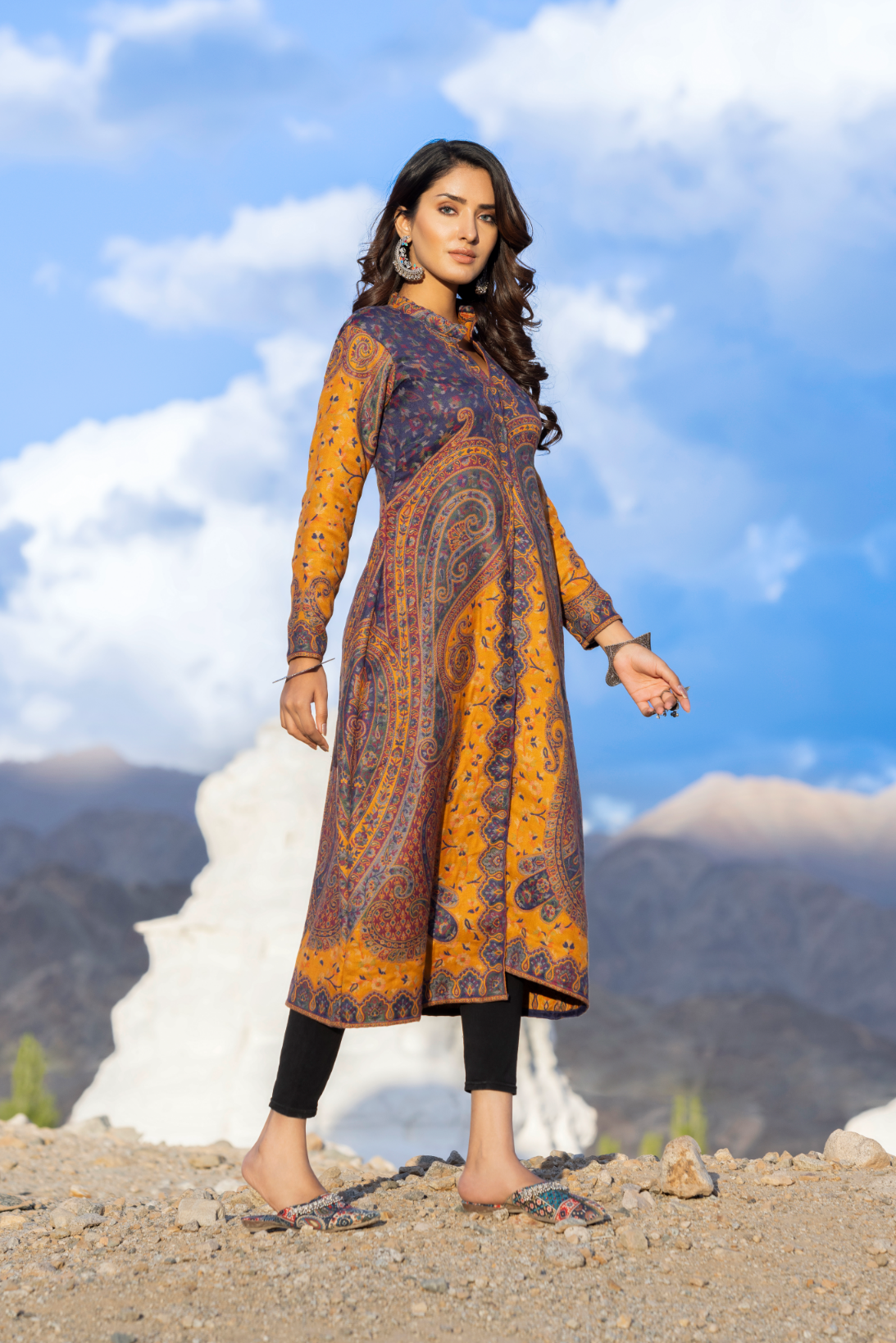 Unstiched Vintage Jamawar Jacket for Women - Yellow X Blue