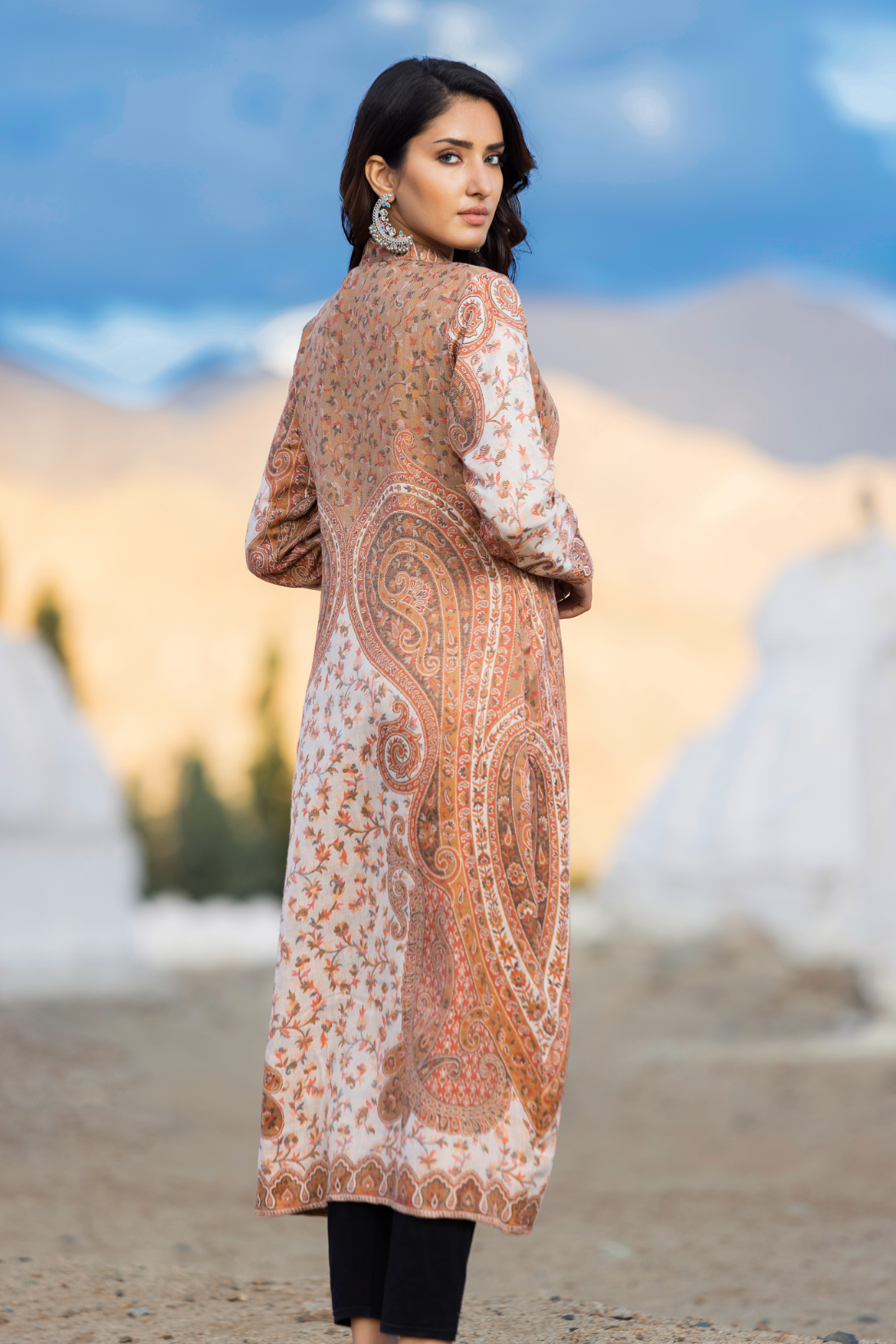Unstiched Vintage Jamawar Jacket for Women - Aesthetic Beige