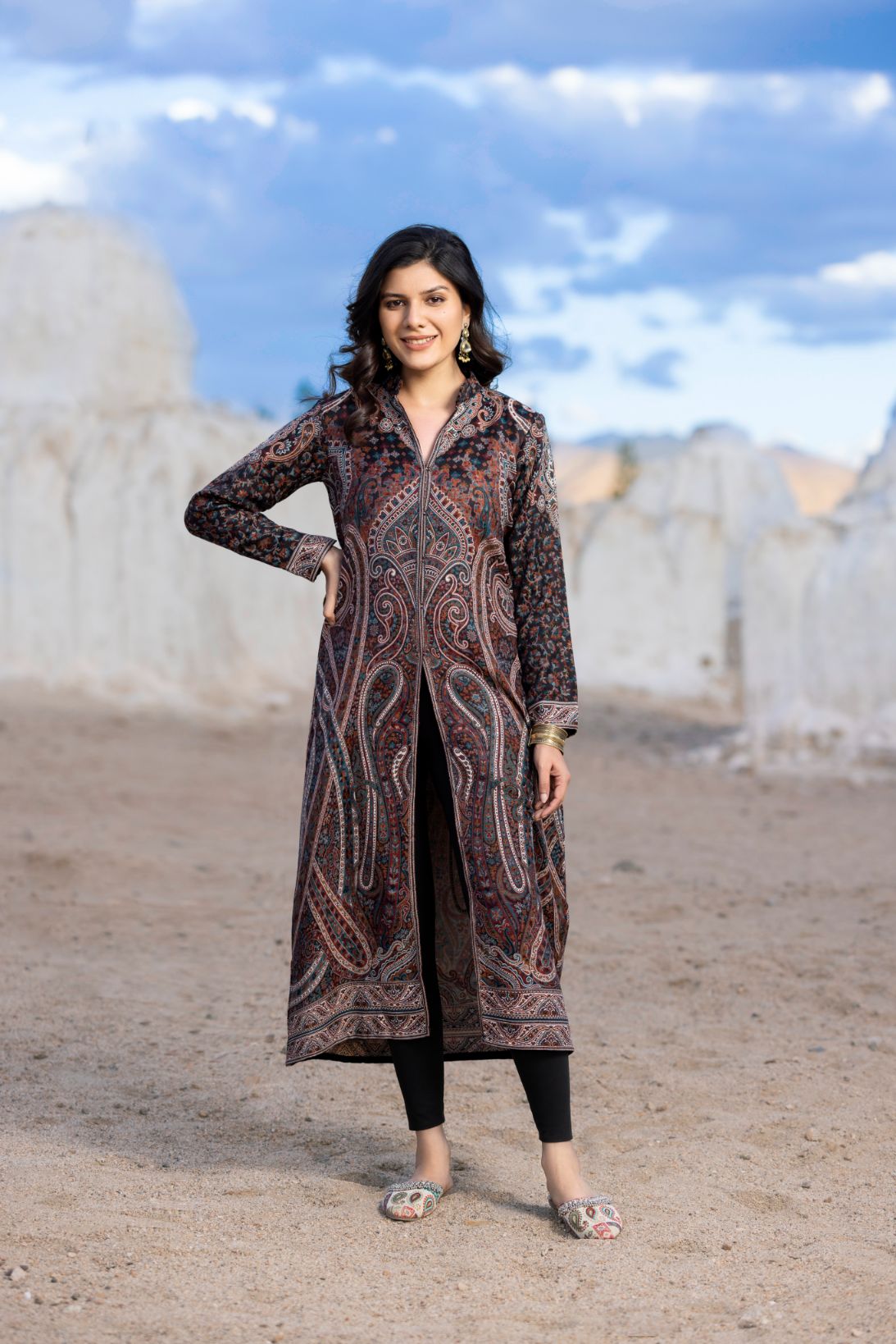 Unstiched Vintage Jamawar Jacket for Women - Chic Black