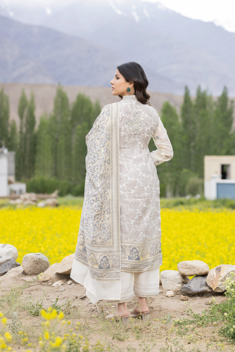 Traditional Kani Zari Suit For Women (Unstitched) - Ivory Indian silk