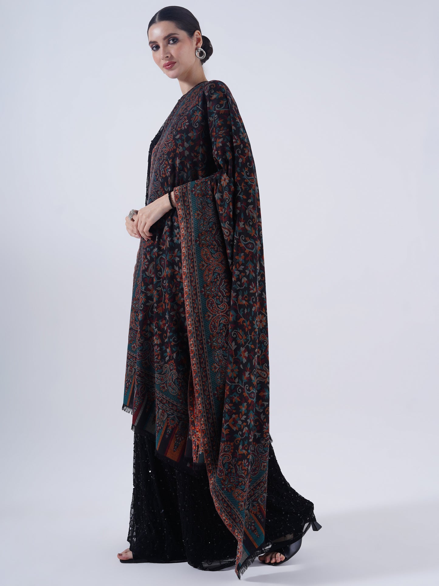 WOMEN'S TRADITIONAL POLY FINE WOOLEN SHAWL