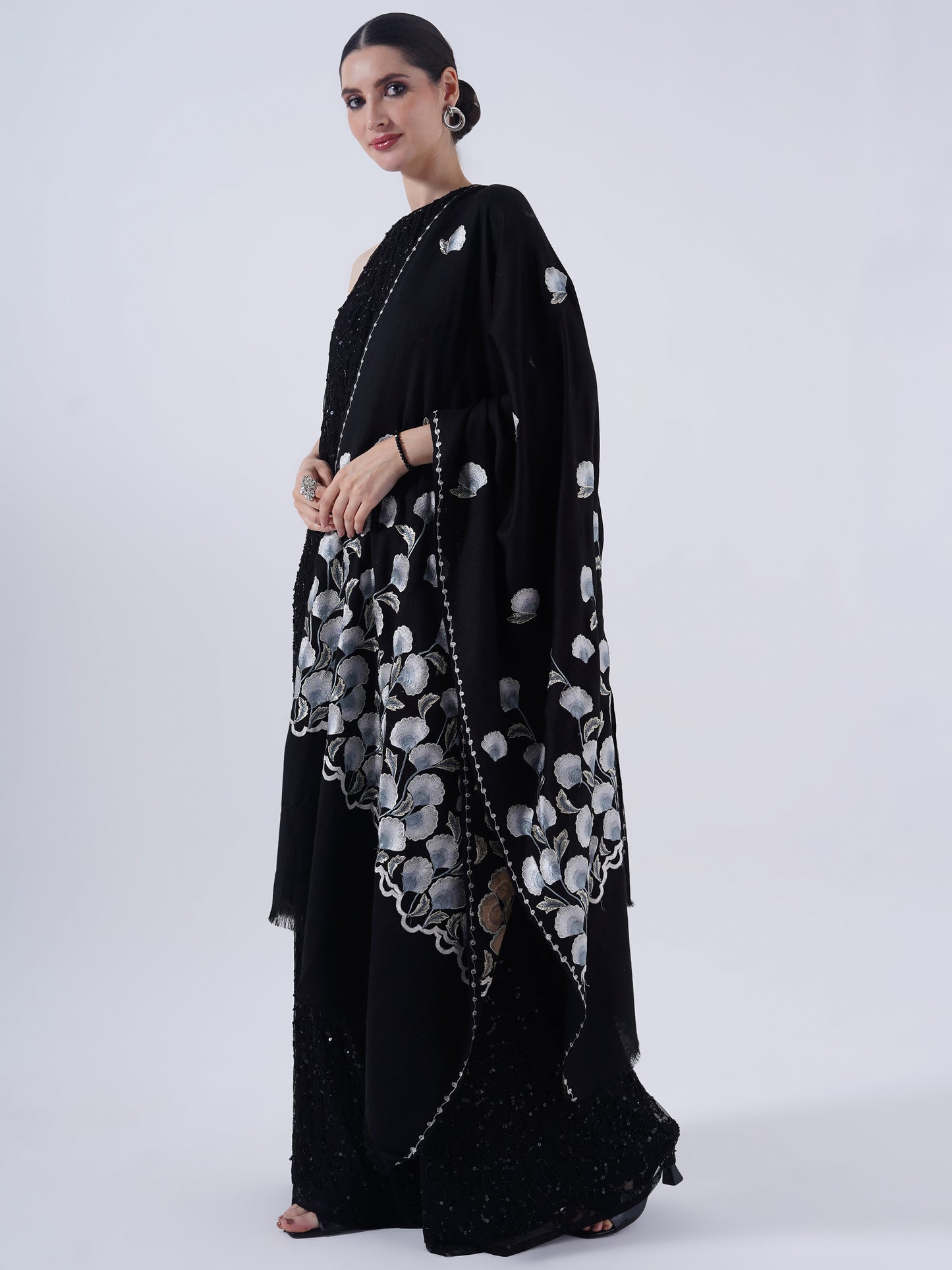 WOMEN EMBORIDERY WOOL STOLE HAND EMBORIDERY