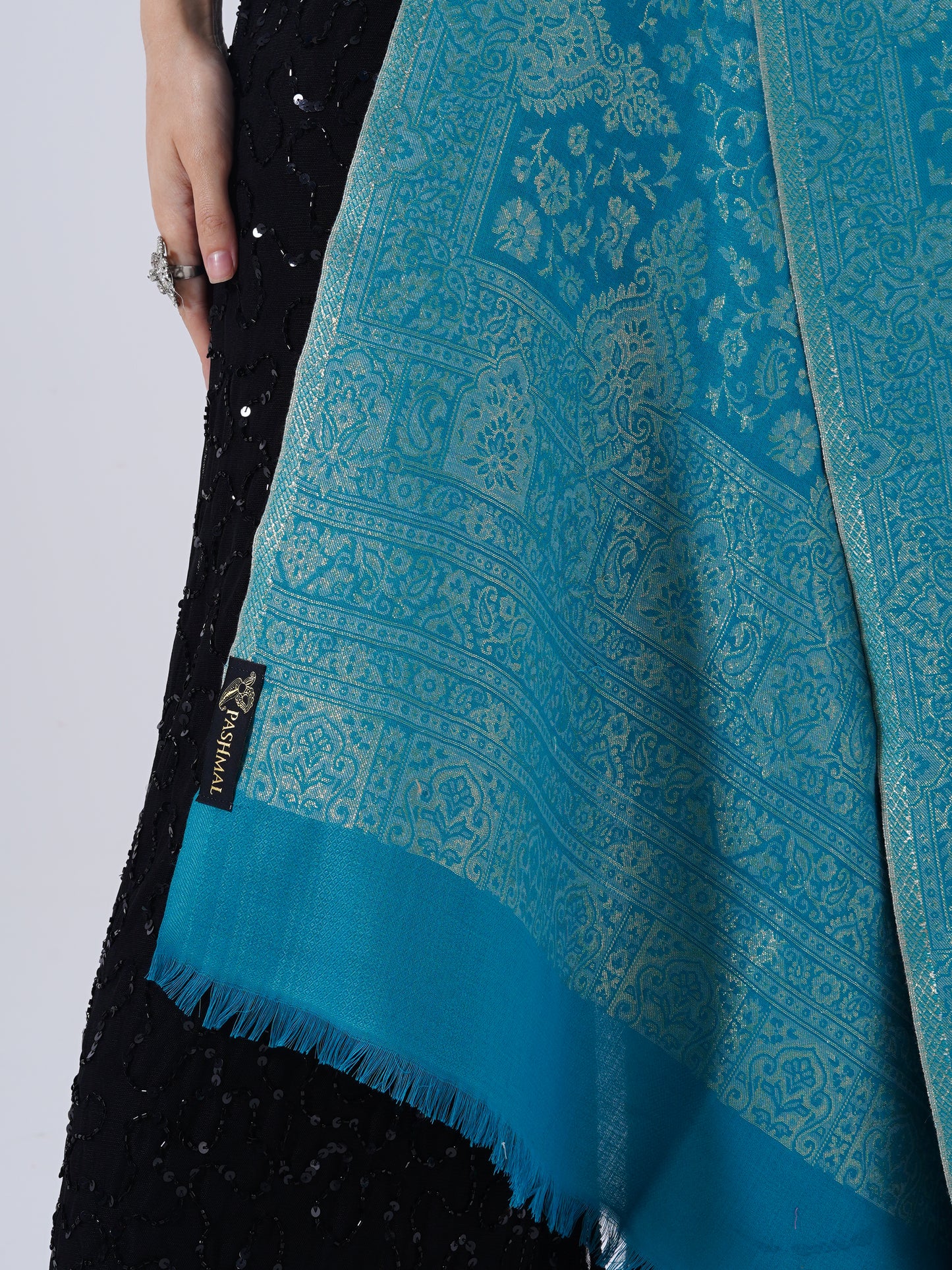 WOMEN'S TRADITIONAL ETHNIC WEAVE WOLLEN SHAWL -BREEZY BLUE