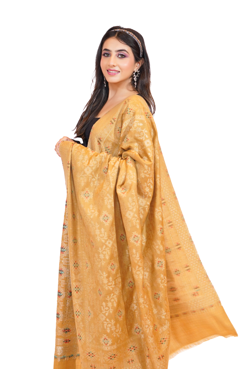 Women's Traditional Woollen Jamawar Shawl with Zari Work- Pastel Peach