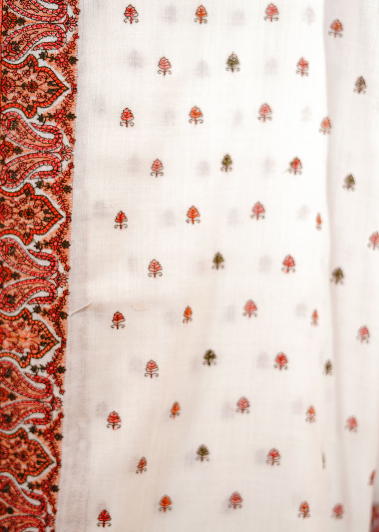 Men's Wool Shawl with Elegant Booti Embroidery & Borders