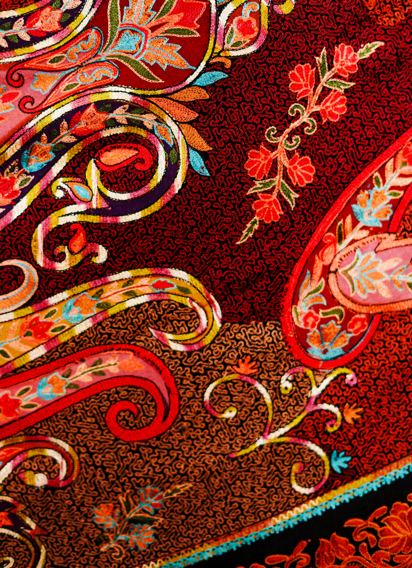 Men's Wool Shawl with Exquisite Aari Embroidery - Scarlet Red