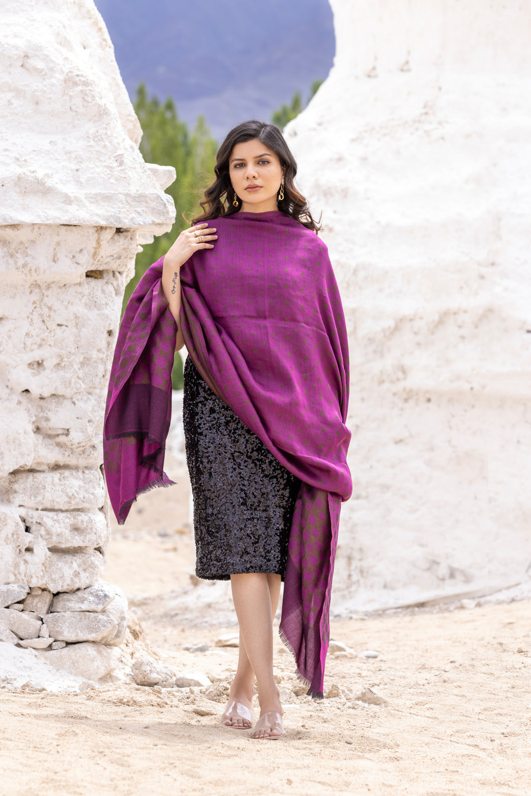 Women's Reversible Silk Blend Shawl with Zari Work - Magenta Marvel