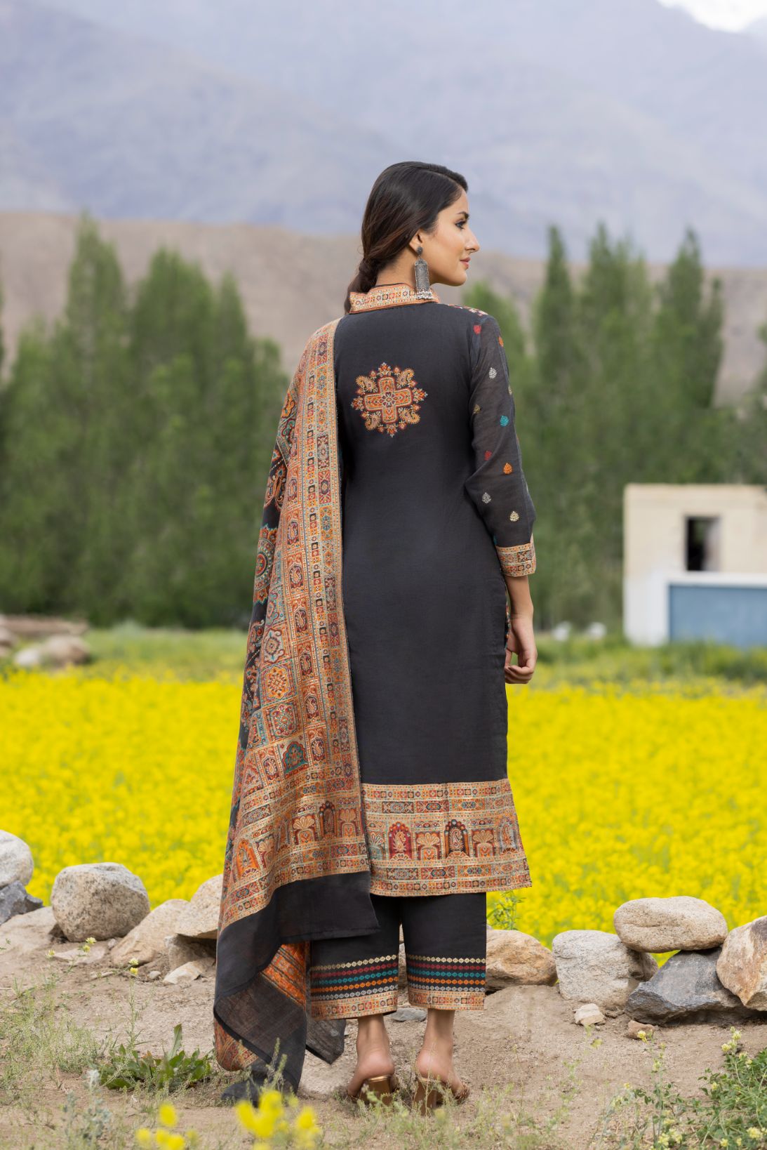 Traditional Kani Zari Suit For Women (Unstitched) - Dramatic Black