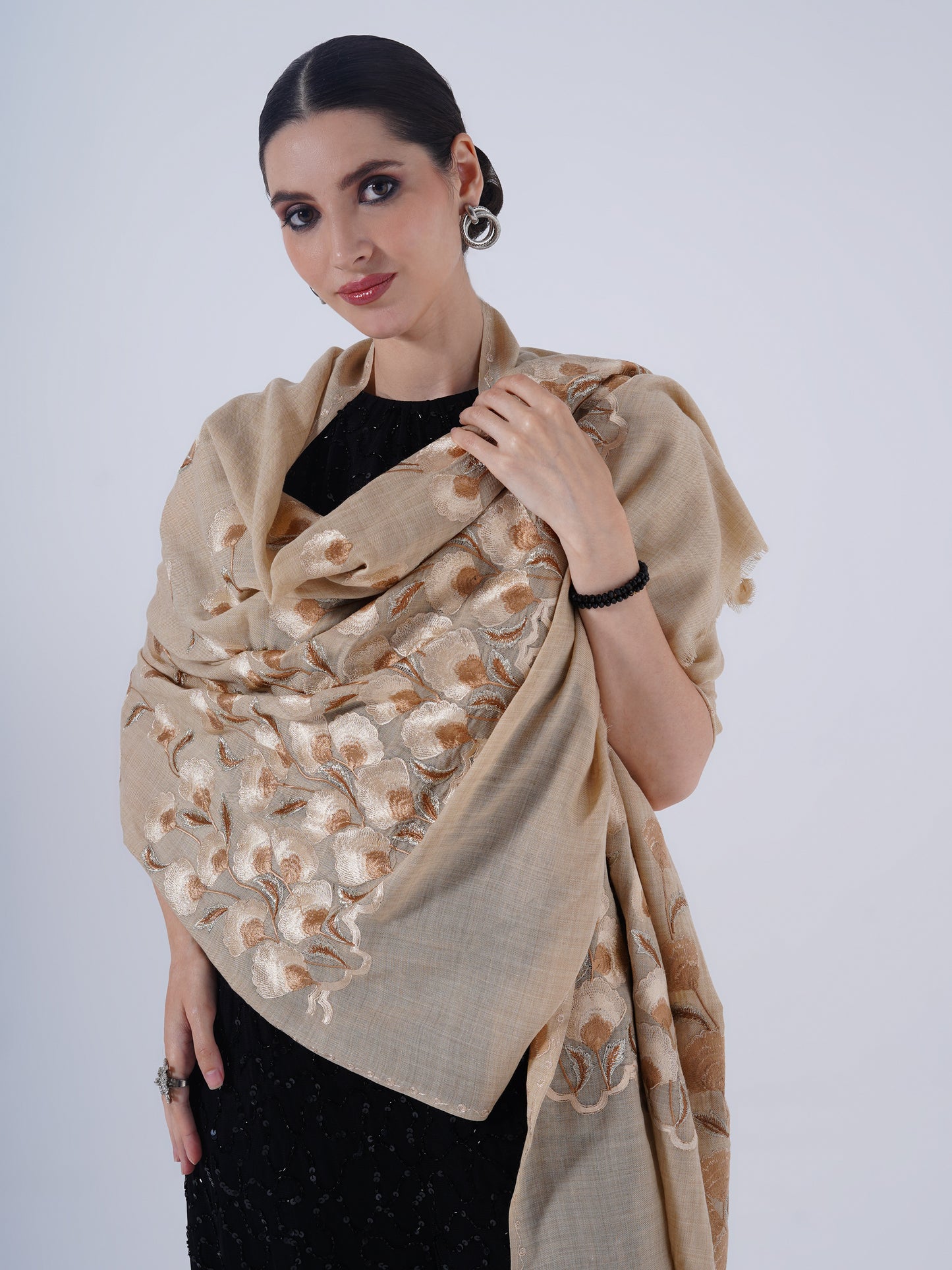 WOMEN EMBOIDERY WOOL STOLE HAND EMBOIDERY