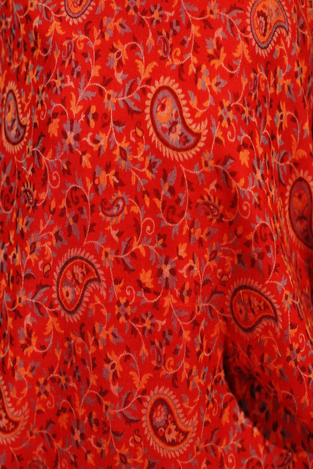 Women's Fine Wool Traditional Jamawar Kani Shawl - Scarlet Red